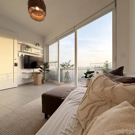 Appartement Luxury Penthouse With Pool & Terrace For 6 Guests *